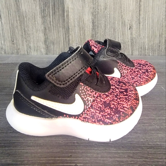 Nike Other - Toddler 3C Nike Flex pink/black shoes